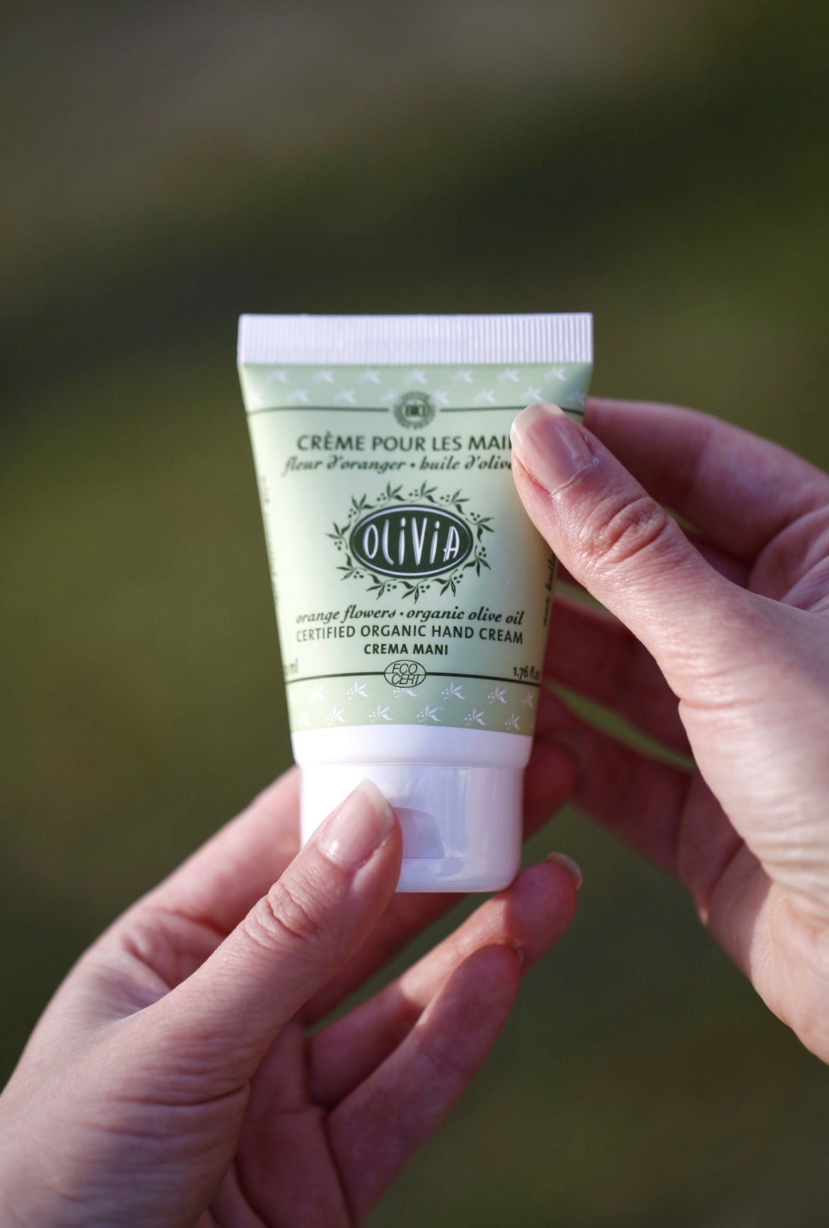 Crema per le mani con olio d'oliva biologico certificato