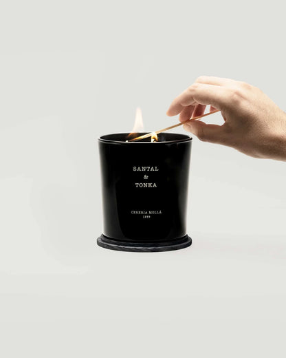 Candela di sandalo & tonka XL
72,00€